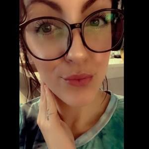 Meet your Posher, Noelle